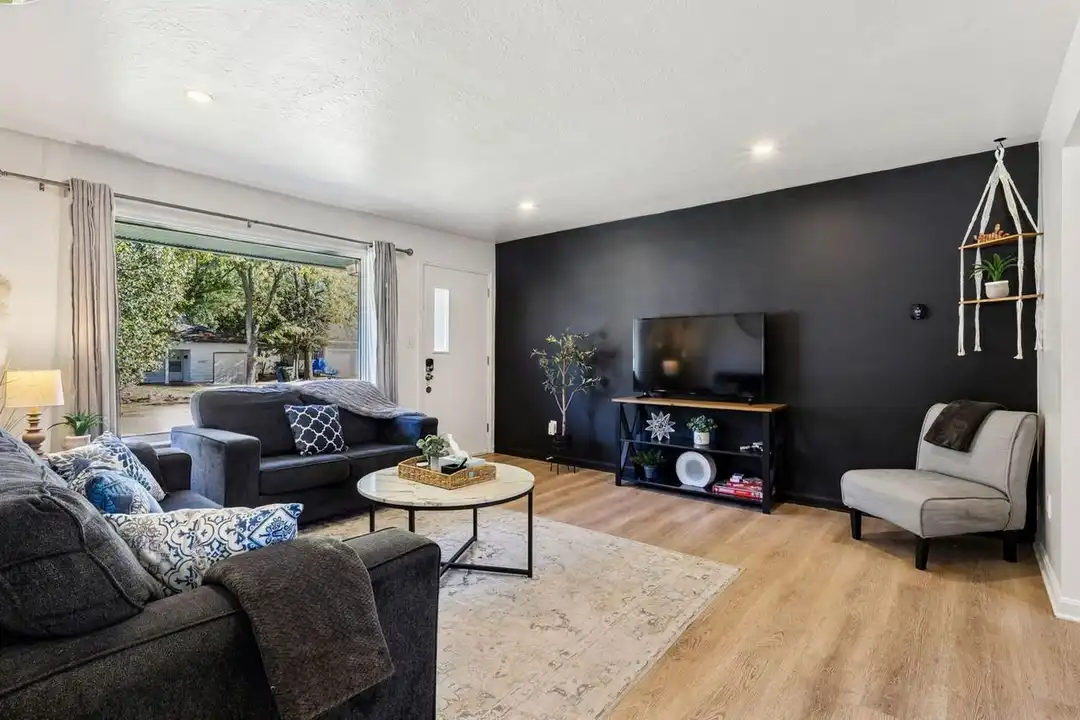 6484 Aylesworth Dr unit 1593933P – photo 1