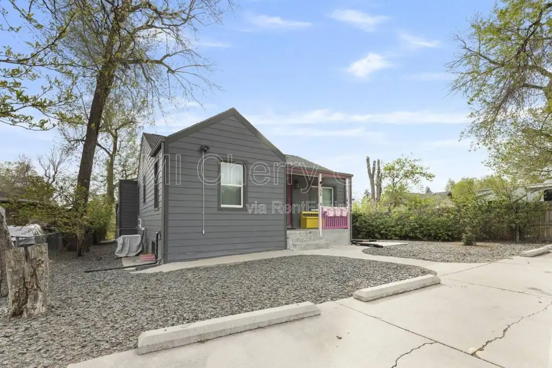 156 S Newton St unit A – pohled 3