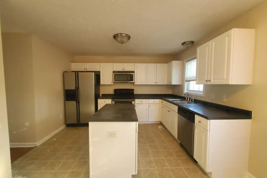 213 Kristin Ave - View 3