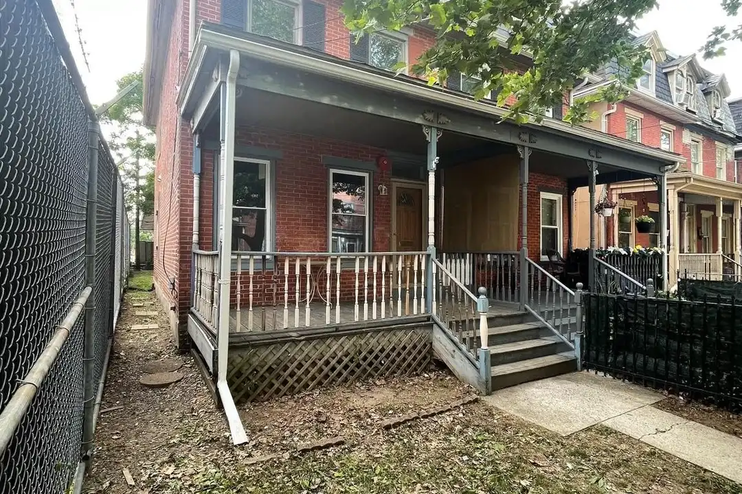 29 Carroll St – photo 1