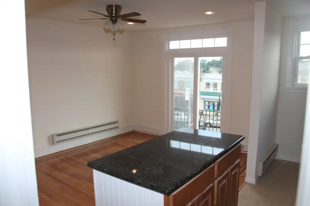 2033 E Darby Rd unit 3H - View 4