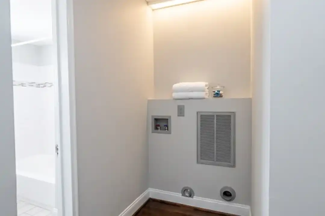 Avondale I Apartments – photo 1