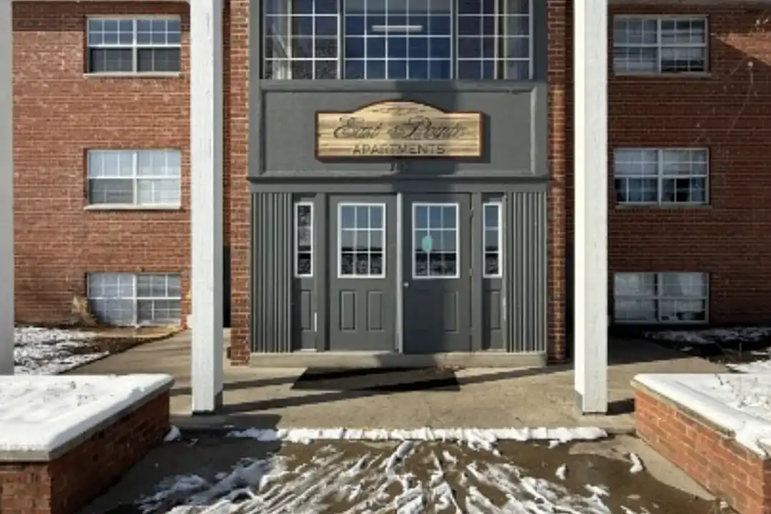 East Pointe Apartments – photo 1