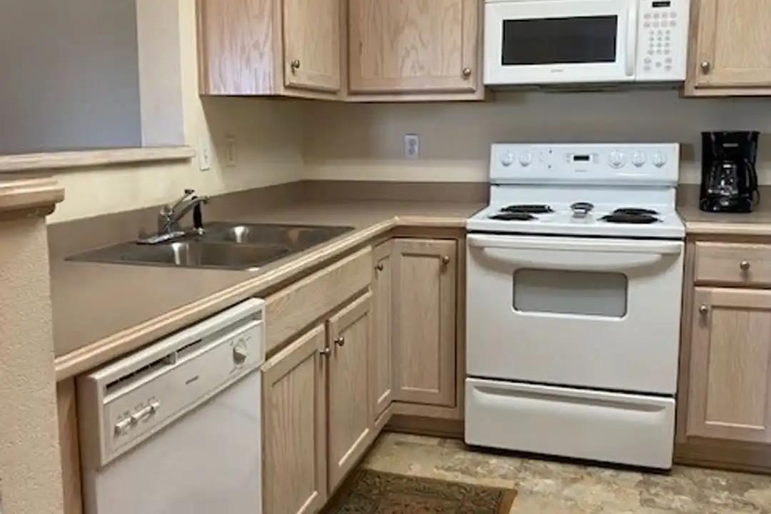 913 Westridge Dr unit # 18 - View 4