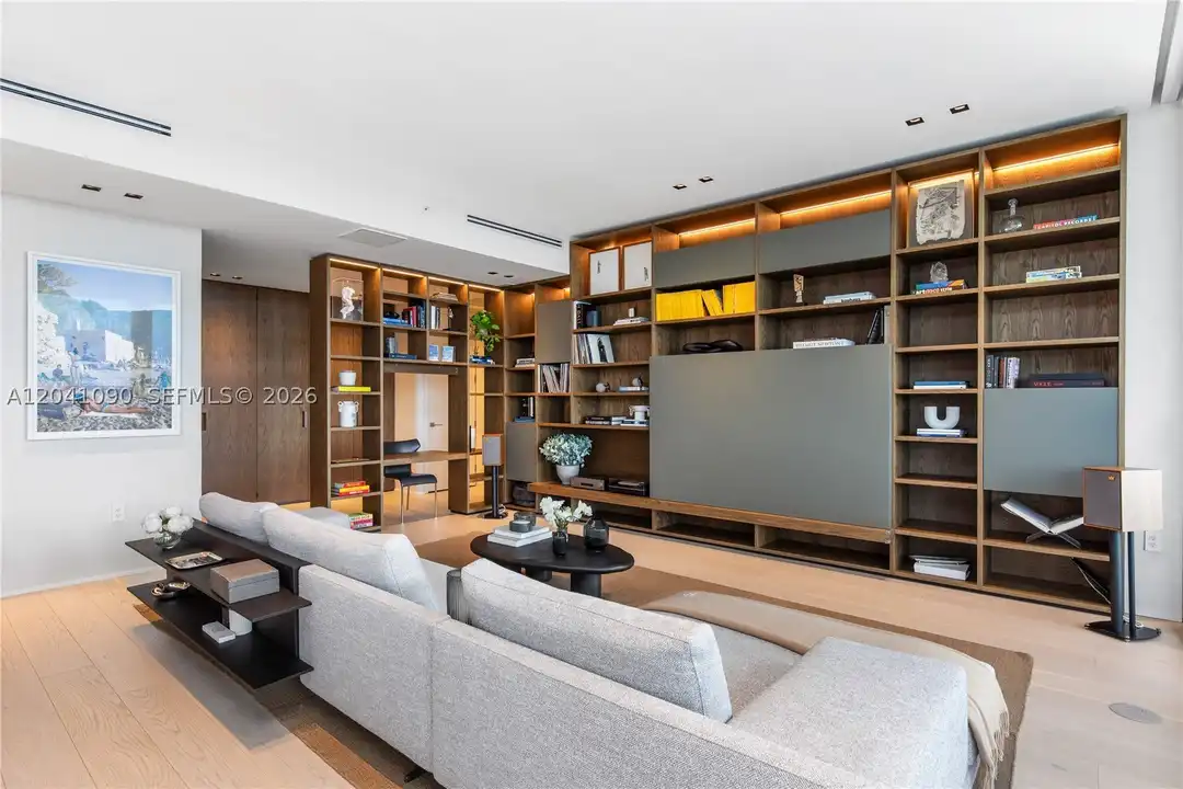 2831 S Bayshore Dr #2006 - View 6