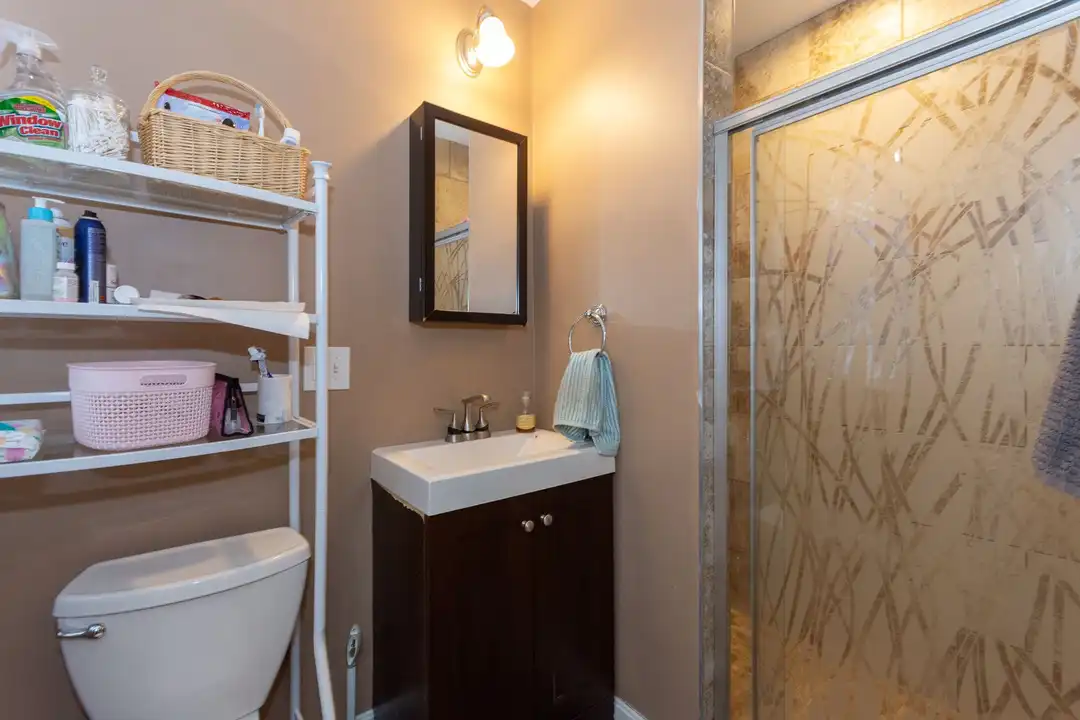 6 Glenville Ave – pohled 5