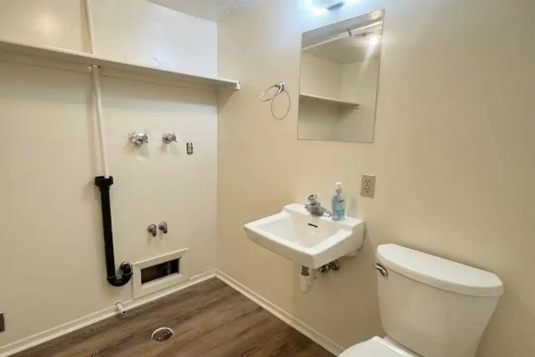 800 E 100 S unit 4 - View 6