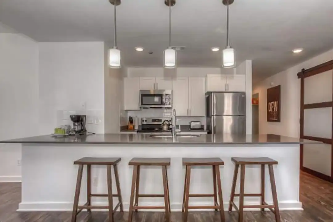 410 W 7th St unit # 107 - View 2