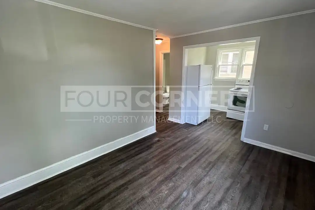 803 Cole St - View 3