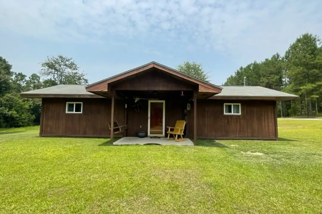 1362 Hillsboro Rd – photo 1 of 13