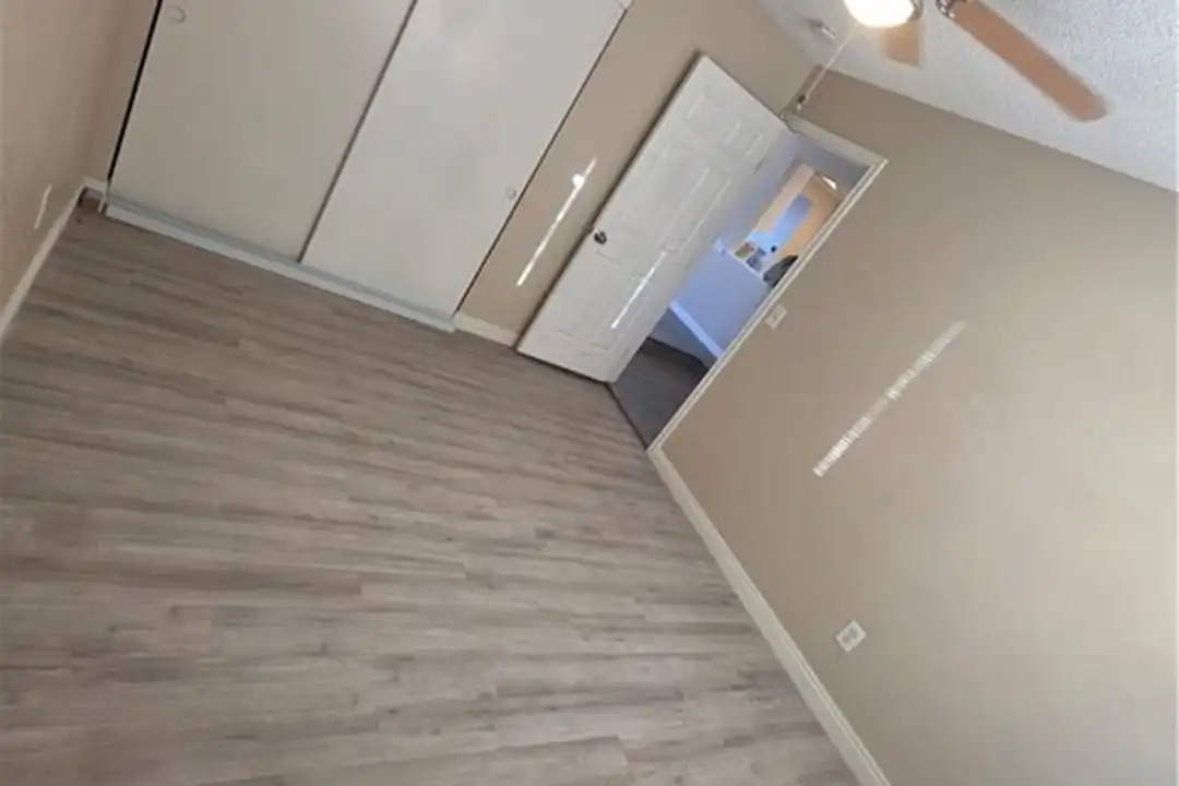 1061 May Ln - View 4