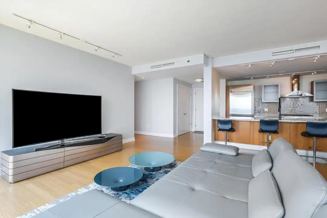 340 E Randolph St - More