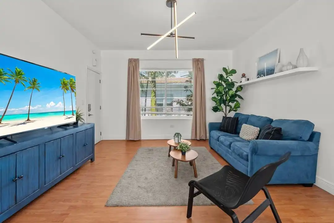 1335 Lincoln Rd unit 1540545P - View 4