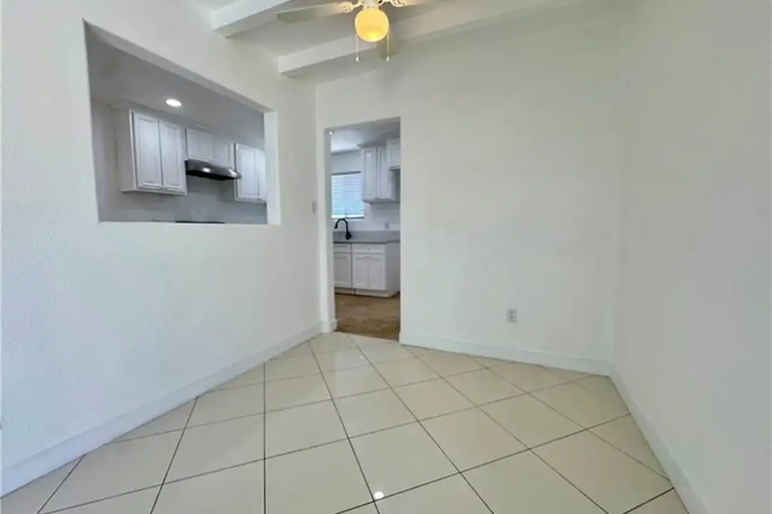 1211 N Siesta St - View 5