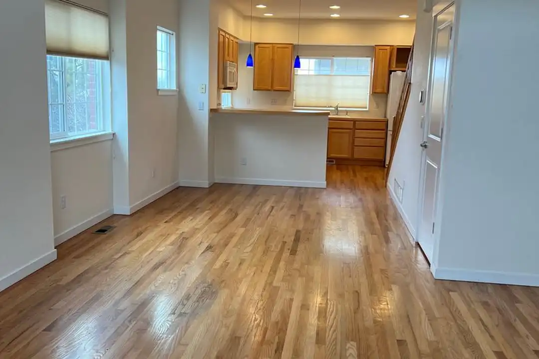 818 S Terry St - View 4