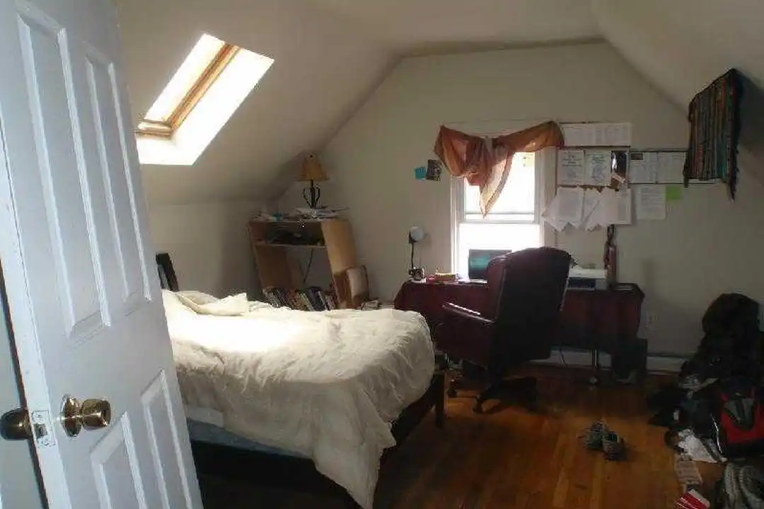 82 Calumet St - View 6