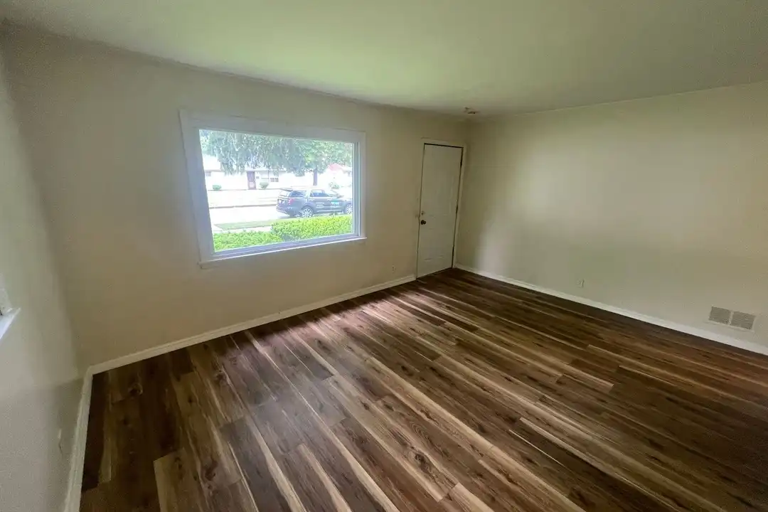 6110 N 39th St - View 3