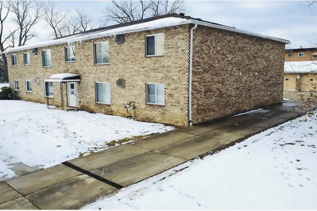 5790 Lee Rd S unit 6 – photo 1