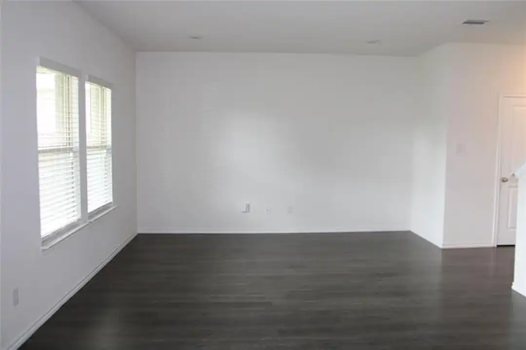3012 Glazner Dr - View 2