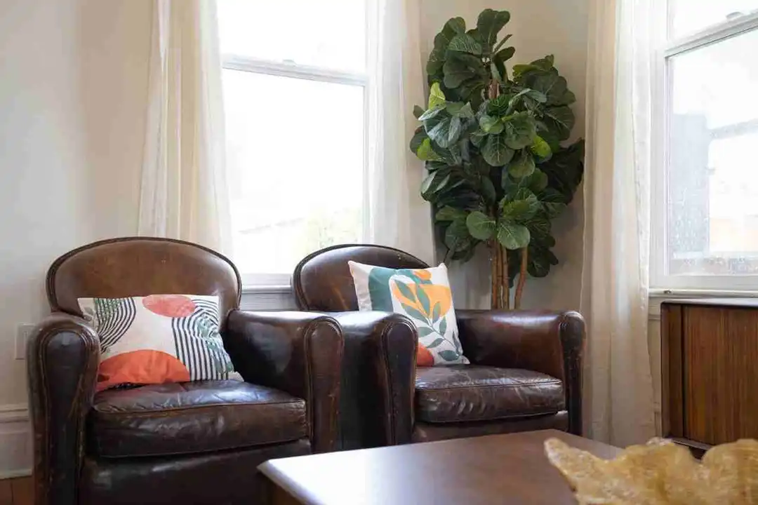 1914 E Jefferson St unit 1324826P - View 3