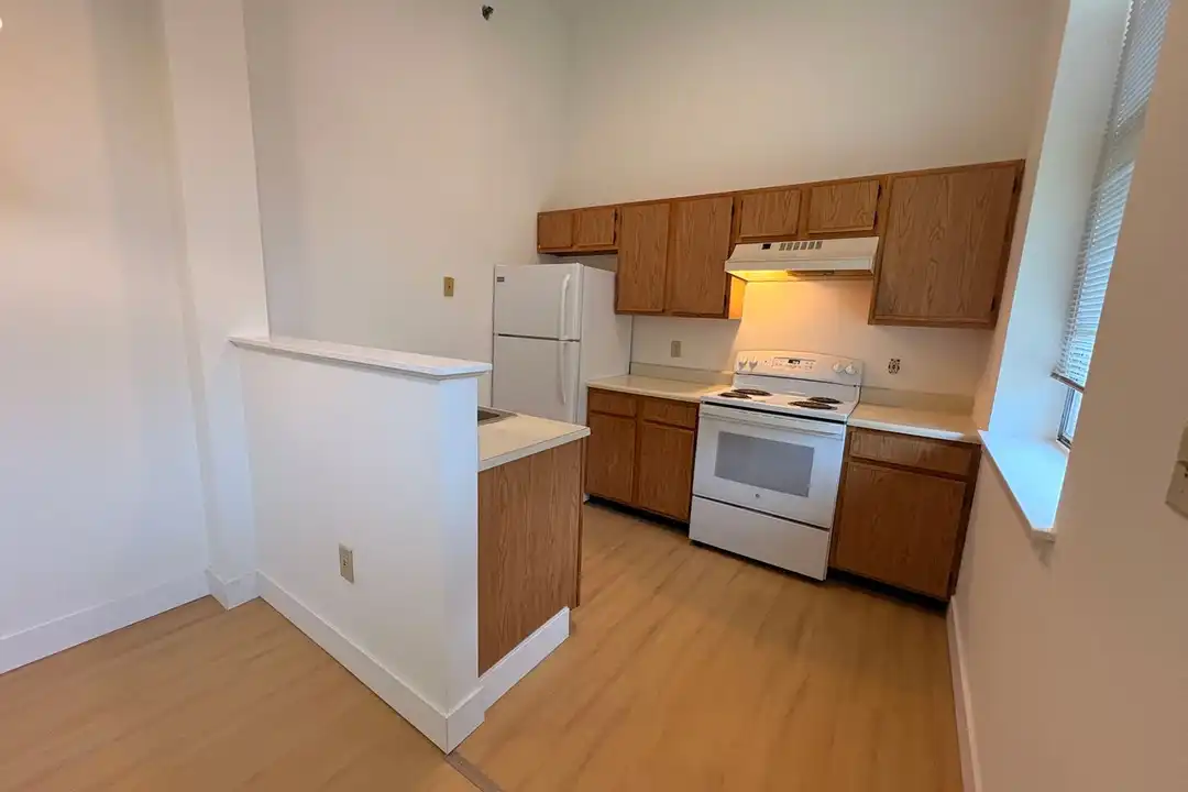 252 W College Ave unit Unit 212 – photo 1