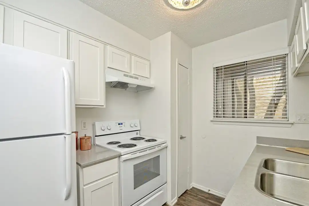 6720 Wood Hollow Dr - View 4