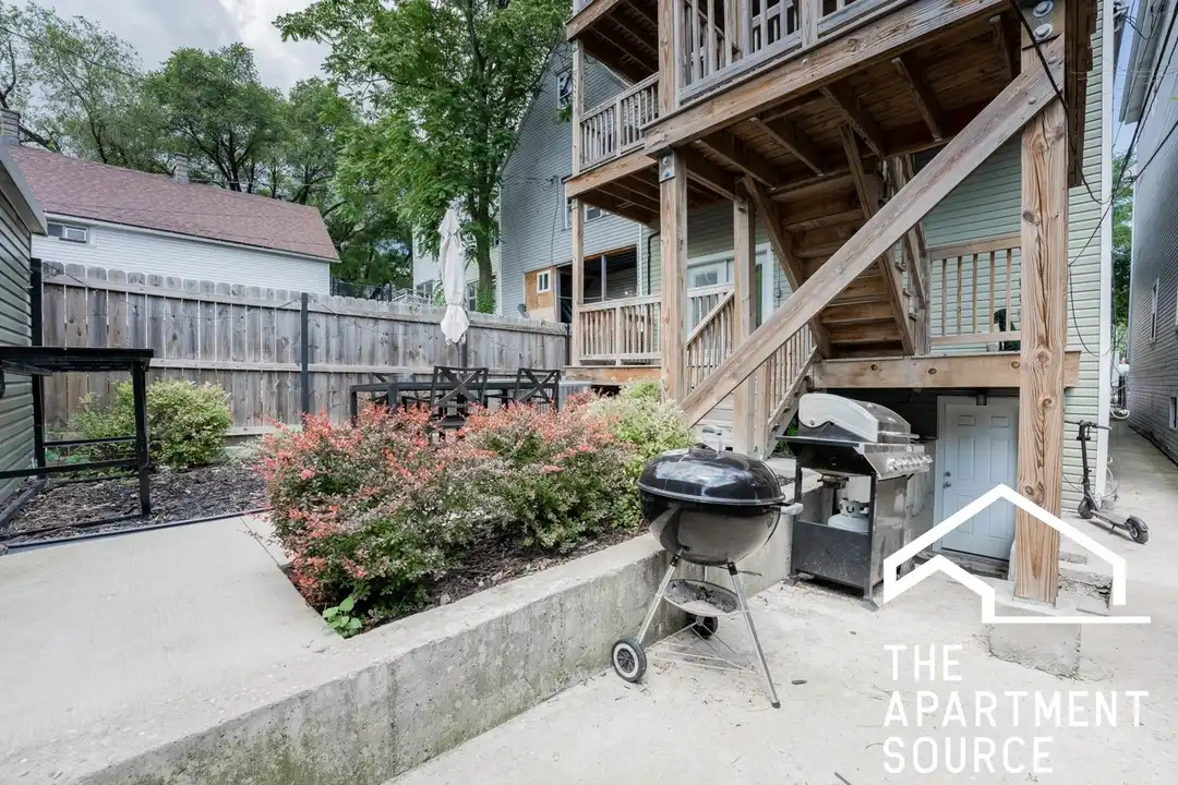 2651 W Armitage Ave unit 1 - View 3