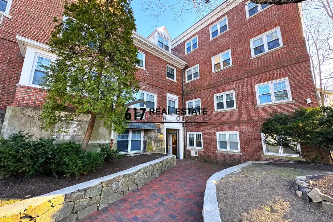 2018 Commonwealth Ave unit 33 - More