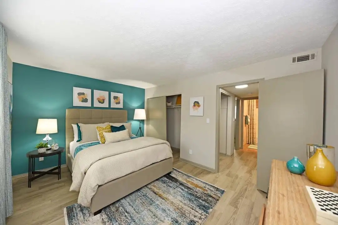 Apartment in Louisville - View 2