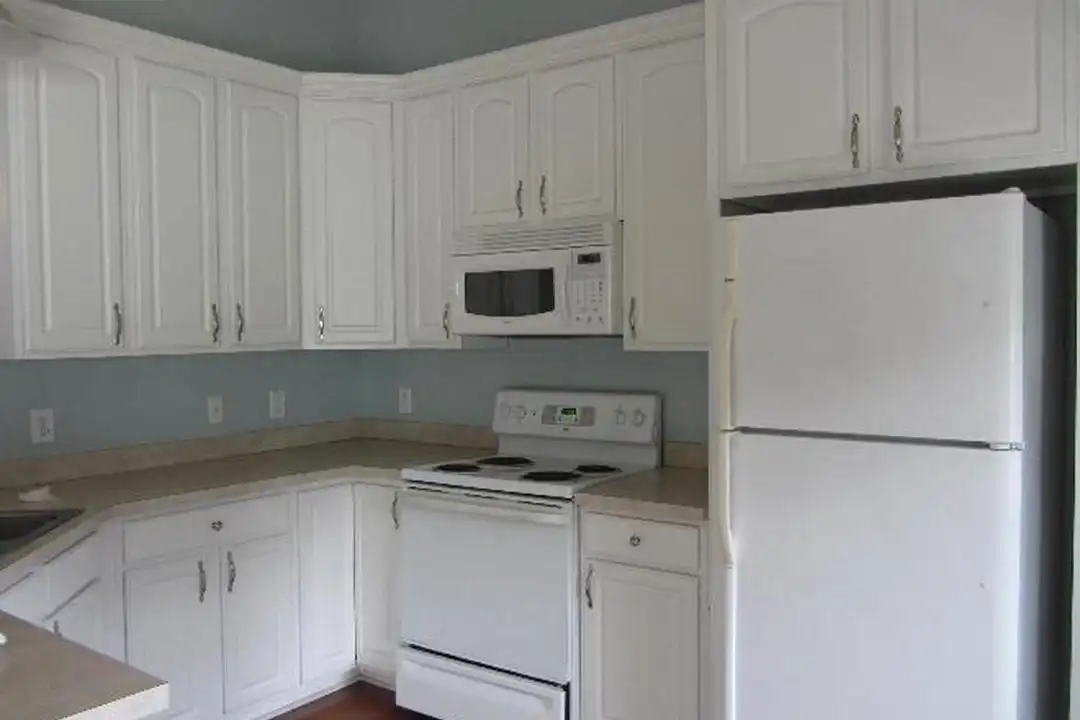 22 Mayfair Dr - View 3