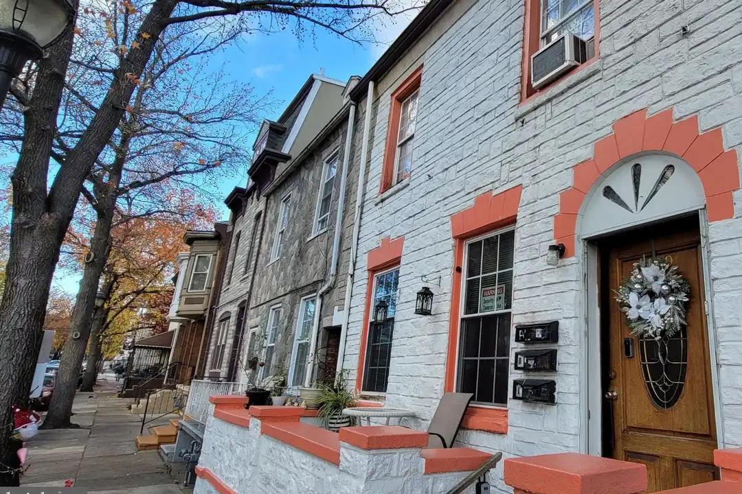 329 S 4th St #B – photo 1