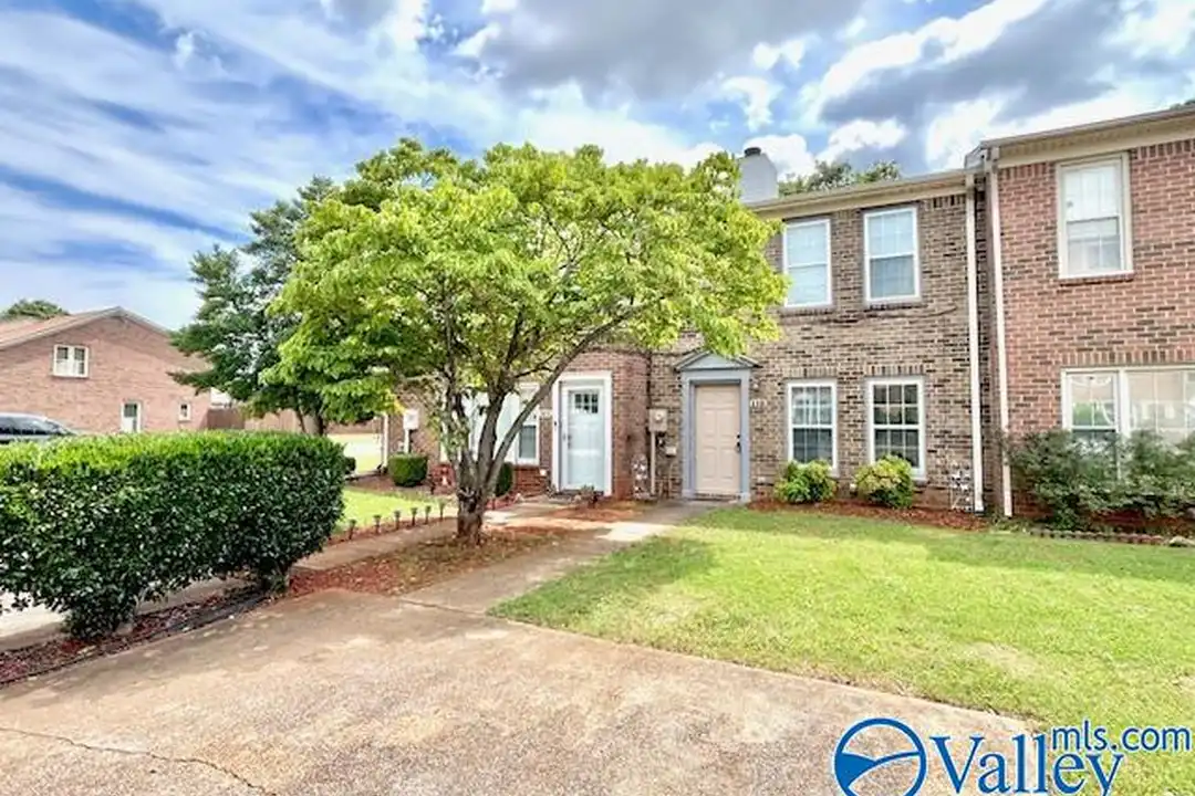 119 Cresent Circle unit 119 - View 4