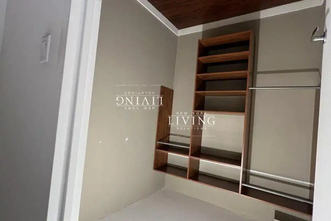 100 John St unit 17B – další