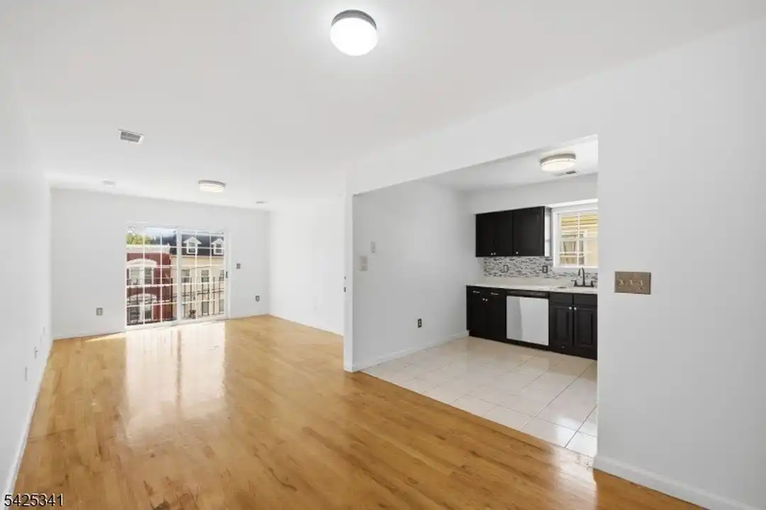 20 Wakeman Ave - View 5