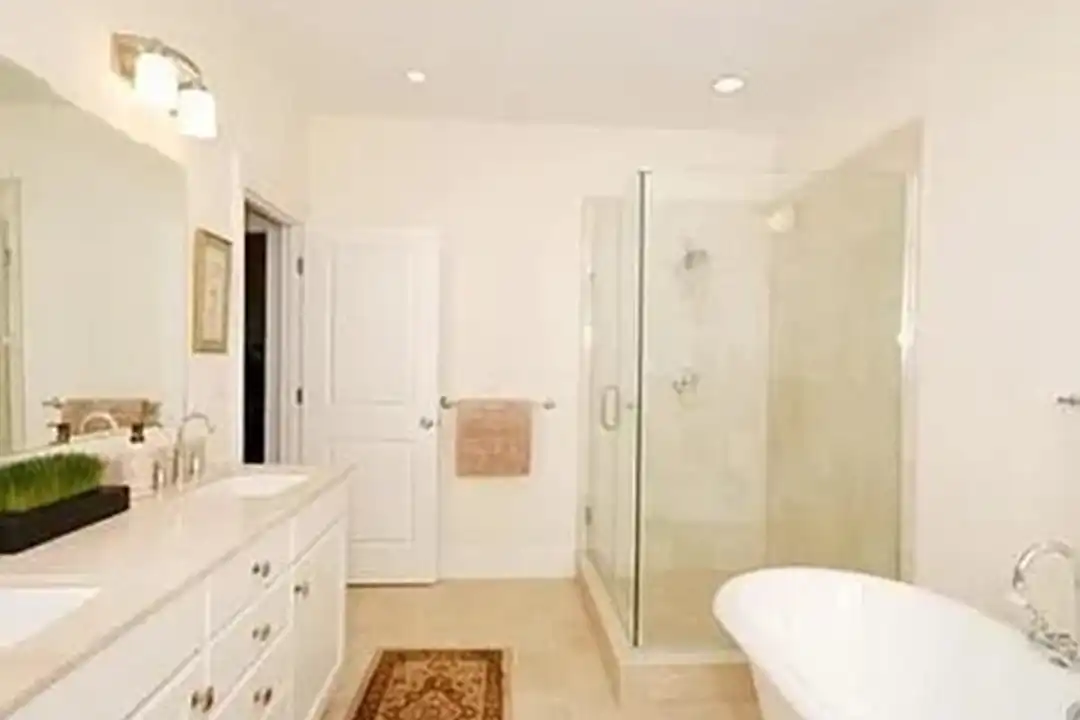 17 Courtyard Pl unit 17 - View 6