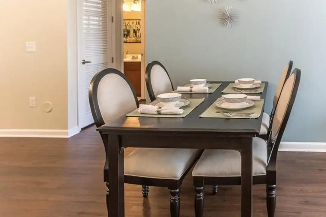 1001 Hayes Ln - View 3