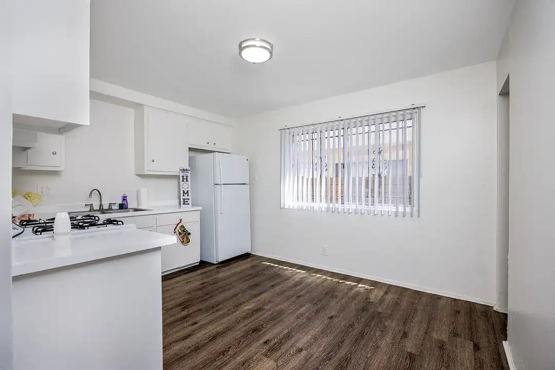 Eucalyptus Apartments - More