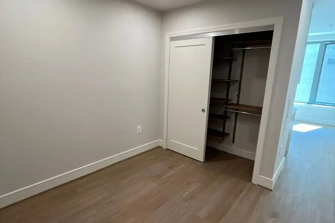 1650 O St NW unit 311 - View 4