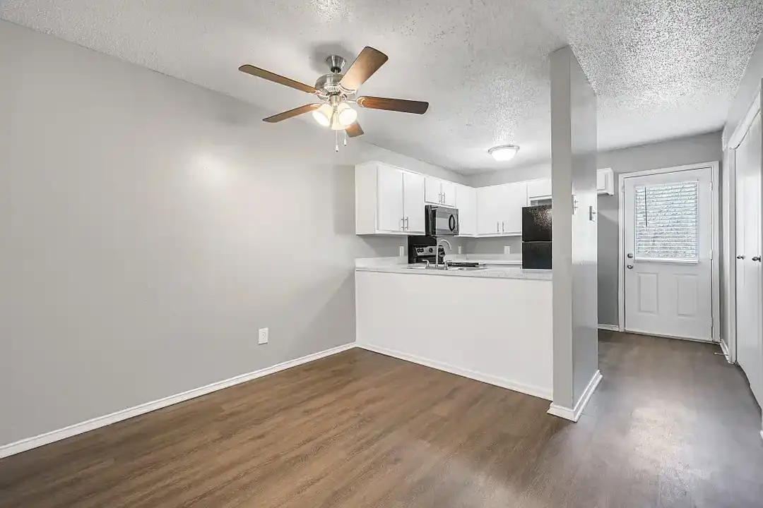 Highland Oaks - View 3