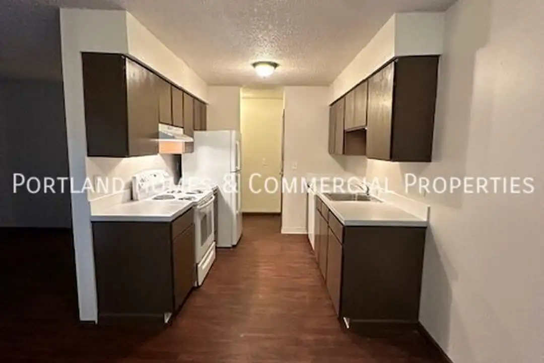 15774 SE Division St - View 5