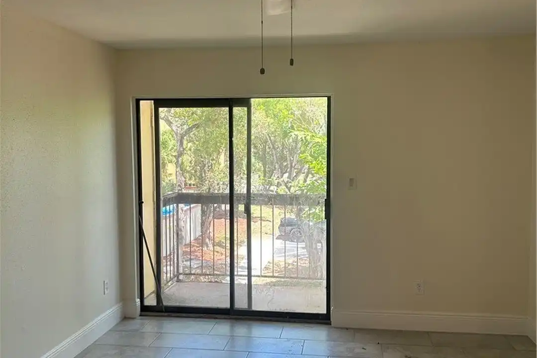 2875 Winkler Ave #511 - View 2