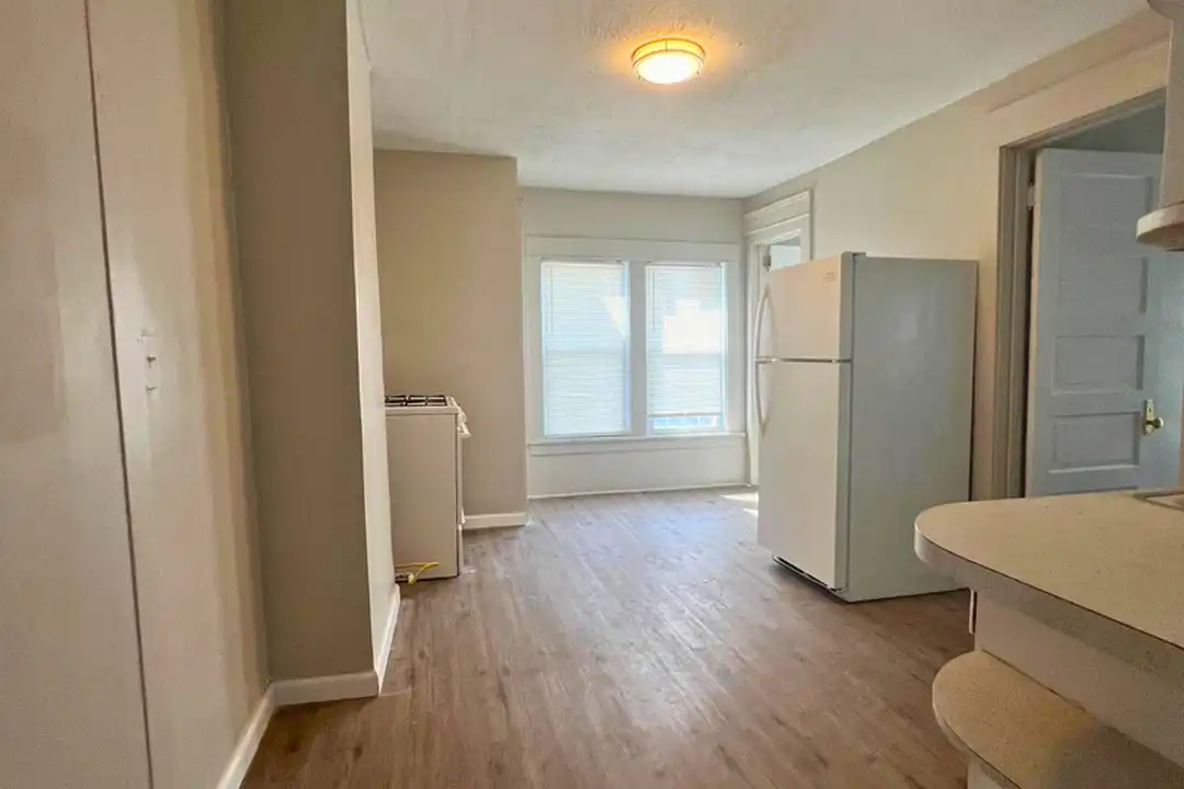 836 E 156th St unit UP - View 4