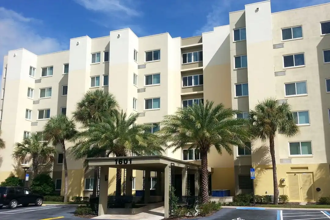 1601 Havendale Blvd NW unit 101 – photo 1