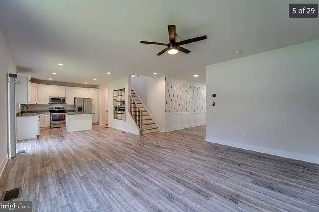 7 Limox Ln - View 5