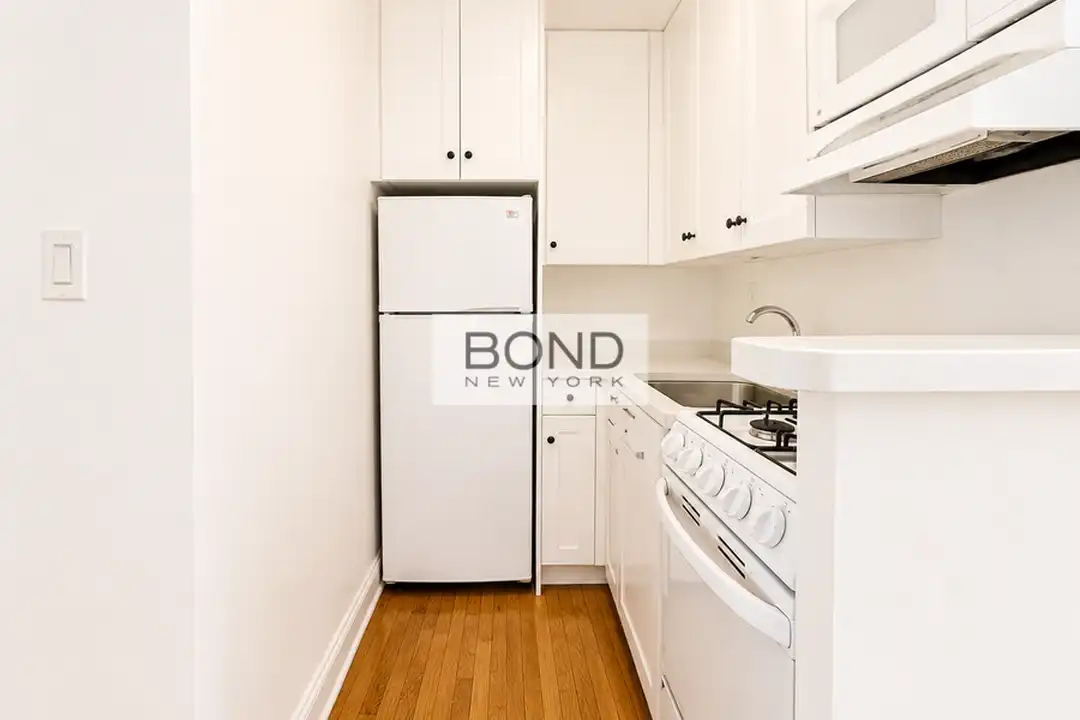 333 E 84th St - View 6