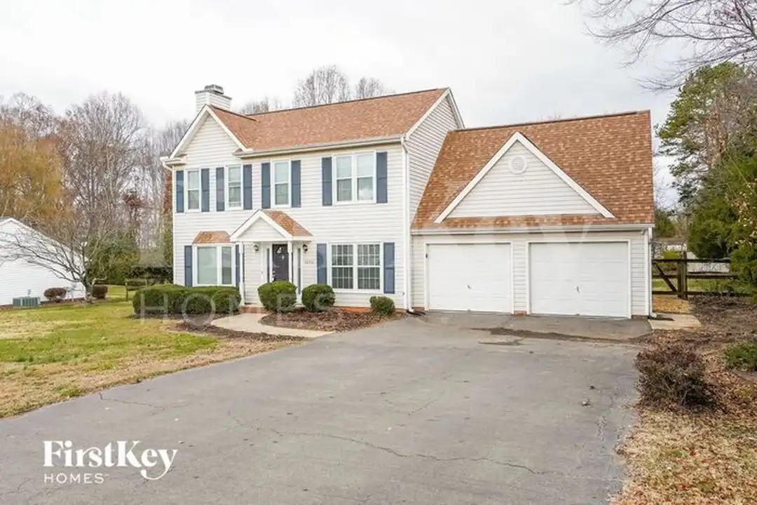6350 River Crest Dr - View 2