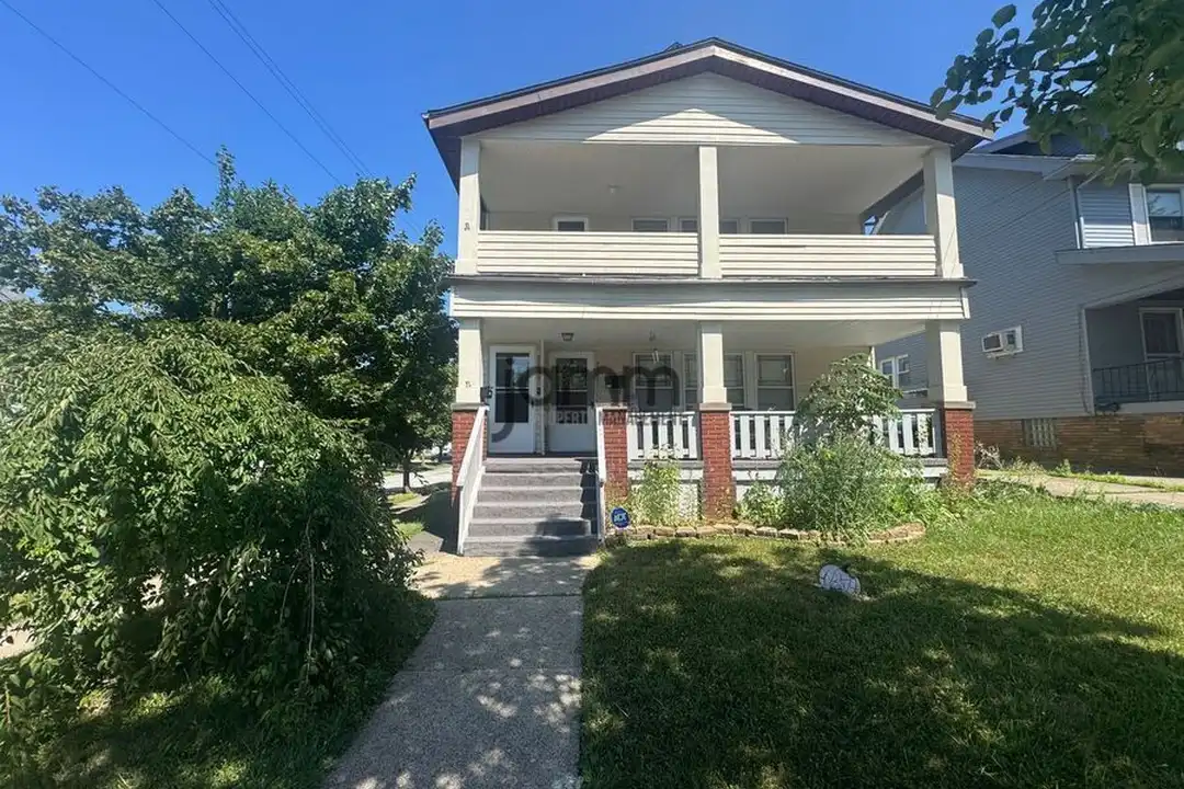 4347 W 49th St – photo 1
