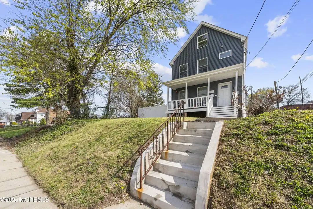 816 King Georges Rd unit 2 - View 4