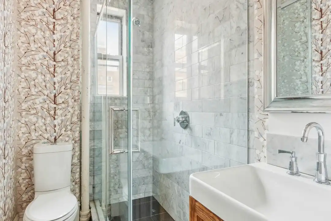 136 E 36th St #9/10C – další