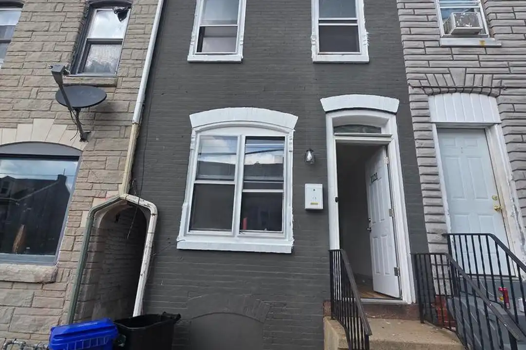 1121 Douglass St – photo 1